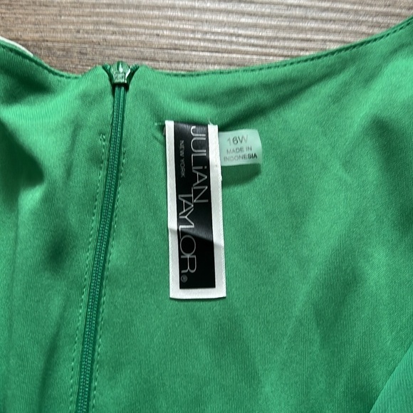 Julian Taylor Women's 3/4 Sleeve Dot Chiffon Surplice Midi Dress size 16W NWT - Picture 5 of 10